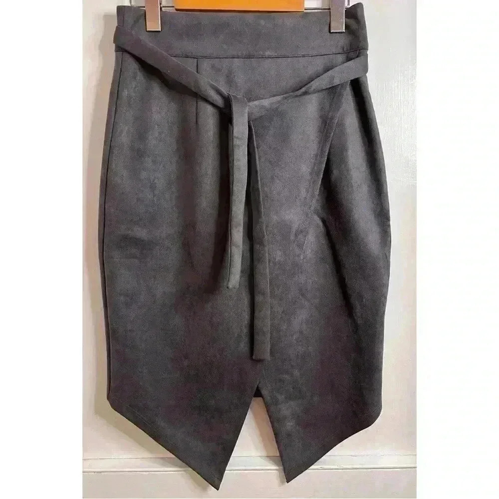 Ya  Ya and Co. Grey Suede-Like Skirt Size M